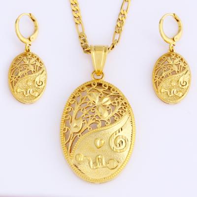 China JH Modern Hot Sale Design Gold Plated Oval Shaped Hollow And Dangle Earring Half With Necklace Jewelry Set for sale