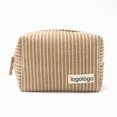 China Normcore/Straw Makeup Pouch Square Shape Natural Eco-Friendly Minimalist Logo Straw Cosmetic Bag Custom Made for sale