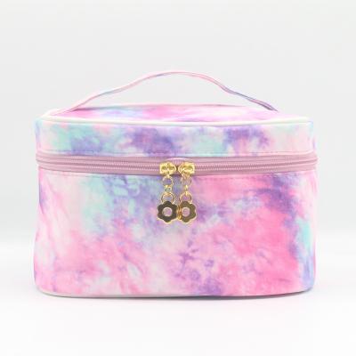 China 2022 Spring New Product Canvas Cosmetic Bag Sustainable Fashion Link Dye Patterns Recycled Cotton Printing Cosmetic Bag for sale