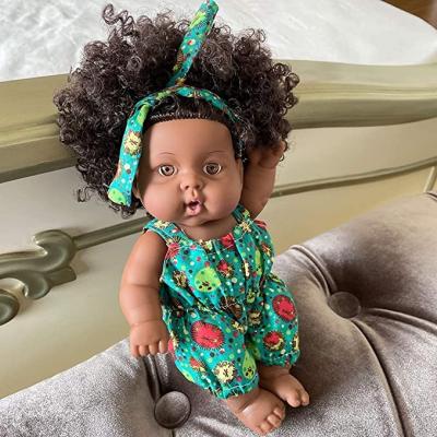 China realistic hands & China Manufacture 20cm Mini Black Doll Trendy Curly Hair Girls Feet Play Dolls Toys Present For Children Kids for sale