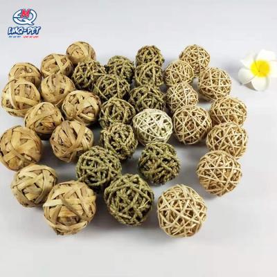 China Viable Straw Rope Cat Teeth Cleaning Toys Pet Rabbit Grass Rope Toy Ball Handwoven Willow Woven Rattan Raft Rabbit Molar Grass Ball for sale