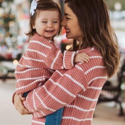 China 2022 QUICK DRY Custom Kids Sweater Knitted Tops Sweater OEM Fashion Parent-Child Outfit Striped Knitting Mommy and Me Sweater for sale