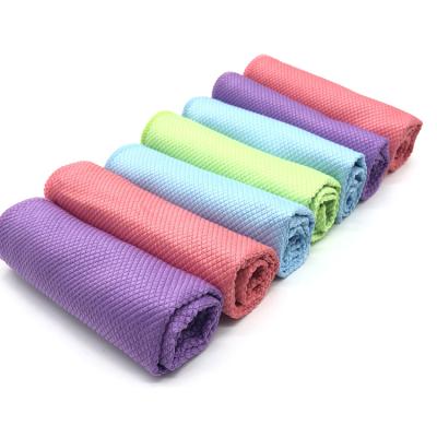 China Glass Cleaning Car Care Towel Microfiber Diamond Fish Scale Cloth Terry Disposable Towel for sale