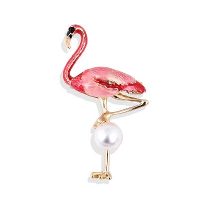 China Crystal Jewelry New Metal Colored Chandelier Enameled Quality Zinc Alloy Fashion Elegant Flamingo Animal Brooches With Beads for sale