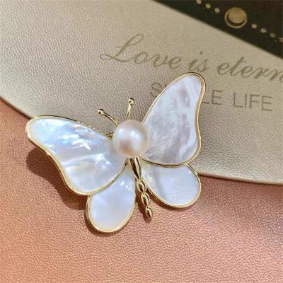 China Multicolor Brooch Pin Wholesale Brooches Collar Pin New 2023 Alloy Crystal Cute Butterfly Brooch Oil Dripping Fake Stone Brooches For Jewelry for sale