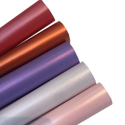 China Custom Luxury Wrapping Material Sheet 120g/250g Anticurl Shimmer Pearl Paper Great For Greeting Cards for sale