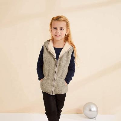 China Wholesale Anti-Wrinkle Full Zip Up Warm Sleeveless Jacket Outwear Lightweight Girl Sherpa Shear Hooded Vest for sale