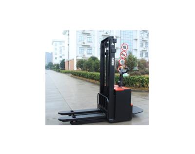 中国 1200KG 1500kg 4500mm 5000mm Electric Reach Stacker With Fork Titl 販売のため