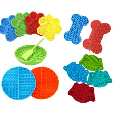 China Viable Custom Animal Feeders Pet Lick Mat Waterproof Pet Food Mat Slow Feeder Dog Bowl Silicone Pet Feeding Mat Dog Lick Pad for sale