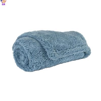 China Durable Soft Warm Fuzzy Plush Waterproof Dog Sherpa Fleece Custom Throw Blankets for sale