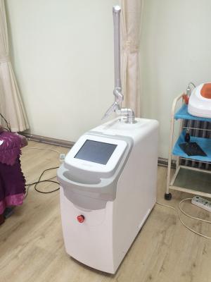 Cina La Q ha commutato la macchina di rimozione del tatuaggio del laser del ND Yag con alimentazione in ingresso di entrata 1500W in vendita