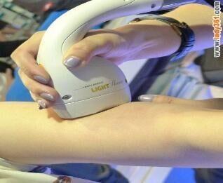 China Dispositivo permanente del retiro del pelo de la eficacia alta, retiro del pelo del laser para las mujeres en venta