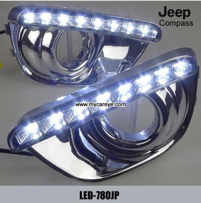 China El coche diurno de las luces corrientes del compás DRL LED del jeep exterior llevó el equipo ligero en venta