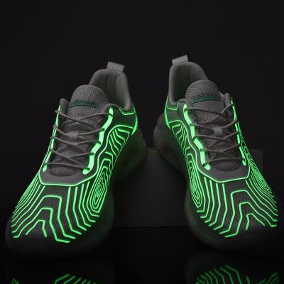 China Fashion Trend Custom Made Men's Sneakers Shoes Mesh Breathable Bright Fashion Casual Running Sneakers for sale