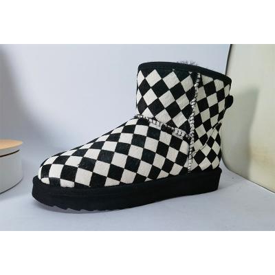 China New Fashion Trend Design Plush Winter Snow Boots Women's Luxury Warm Fancy Winter Snow Boots for sale