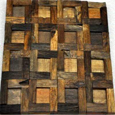 China Handmade Reclaimed Wood Wall Panels Natural Pattern For Coffee Shop / Bar for sale