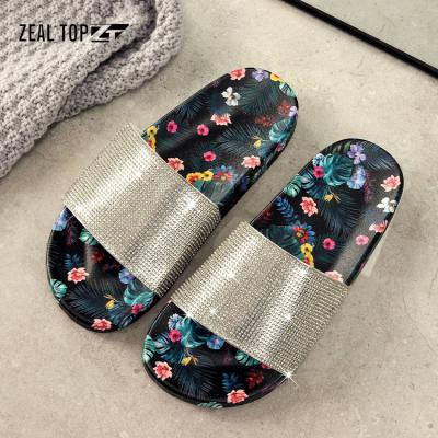 China Fashion trend new summer rhinestone flower pattern slippers lady beach shoes women's outdoor fashion flat slippers for women for sale