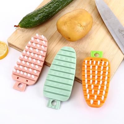 China Sustainable Plastic Kitchen Brushes Mini Vegetable Fruit Joint Sweep Multifunctional Cleaning Brush for sale