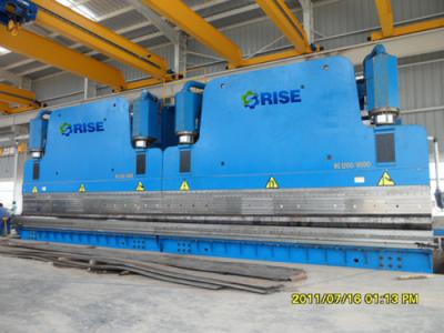 China Octagonal High Mast Street Light Pole Production Line Equipment 600 Ton 6000 MM for sale