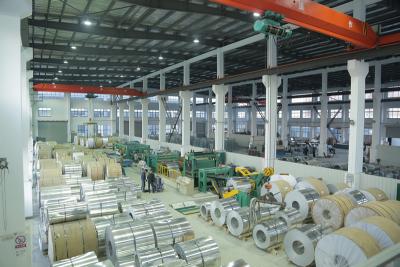 China Eletro corte pneumático à linha máquina do comprimento, aço galvanizado hidráulico que corta o equipamento à venda