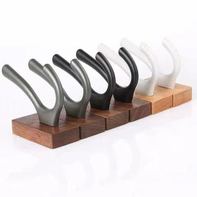 China Chinese Style Walnut Coat Hangs Rustic Farmhouse Wall Heavy Duty Adhesive Hooks For Robe Key Towel Hanging Hook for sale