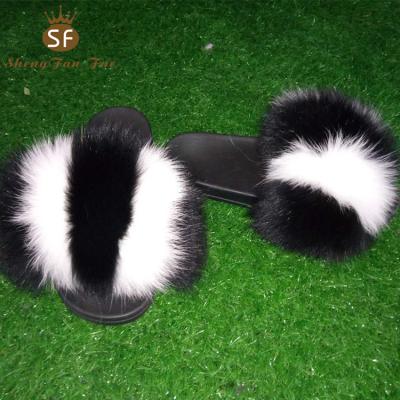 China High quality fashion red and white striped soft slippers fox fluffy and soft real slips fluffy and soft fur comfortable sandals for sale