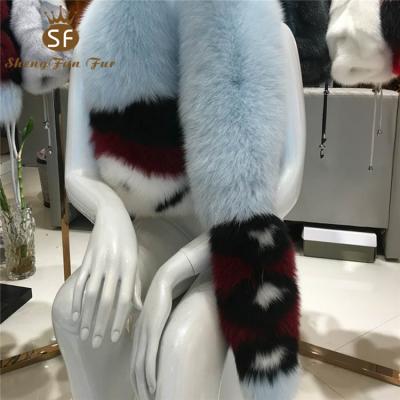 China 100% Real Fox Fur Winter Fashion Hot Selling Custom Made Scarf Wholesale Fluffy Fluffy Long Collar Scarf With Women for sale