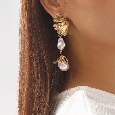 China 2023 new hyperbole fashion women gold leaf elegant baroque pearl long drop earrings for sale