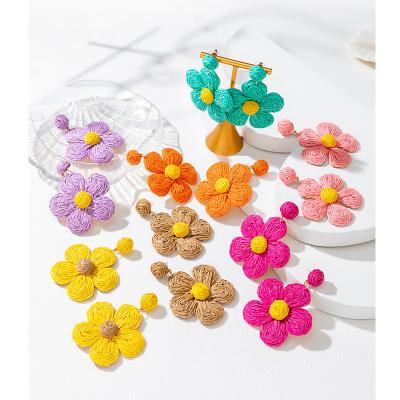 China 8 Colors Holiday Handmade Braided Trendy Statement Holiday Fashion Statement Big Flower Boho Flower Drop Earrings Raffia Jewelry Dangle Dangle Earrings for sale