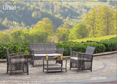 China Van het het Terrasmeubilair van het staalkader de Lijst en de Stoelen 4 Stuk, de Rieten Reeksen van het Terrasmeubilair Te koop