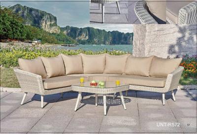 China Brown Outdoor Furniture Round Couch / Wicker Backyard Patio Furniture Sofa for sale