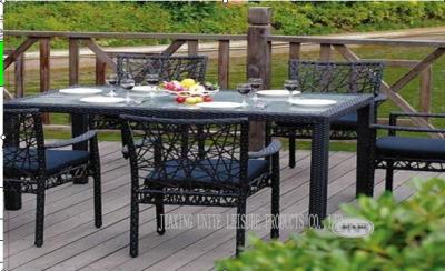 China Rattan Wicker Outdoor Patio Furniture Table And Chairs For Balcony / Lawn for sale