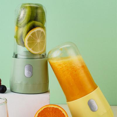 China Home Appliances 300ml 1200mAh Electric Car Extractor Machine Portable Fresh Fruit Squeezer Juicers for sale