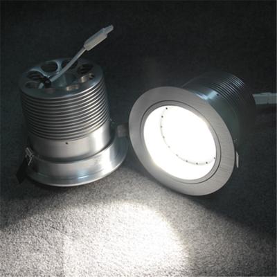 Cina la pannocchia flessibile 15w ha condotto il downlight con UGR basso, la tensione in ingresso AC200-240V in vendita