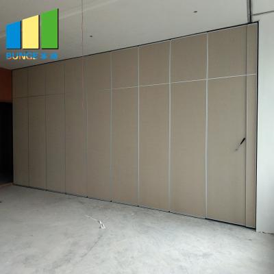 China Collapsing Sound Insulation Auditorium Soundproof Movable Wooden Folding Partition Walls For Huge Area for sale