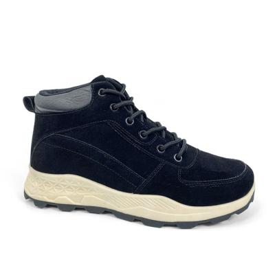 China Cheap Fashion Trend Fashion Walking Shoes Classic Simple Stylish Light Weight Casual Boots For Men for sale