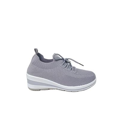 China Cushioning Product Wholesale High Quality Popular Fashion Breathable Size Increasing To Fly To Knit Sports Shoes Women for sale