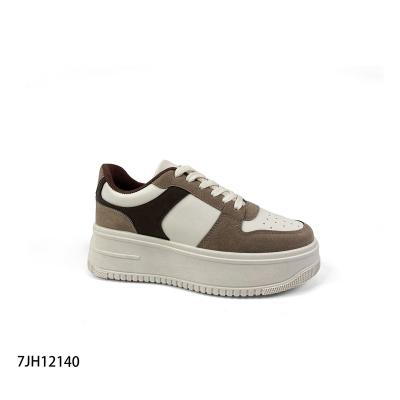 China New Fashion Causal Platform Shoes And Comfortable Women Sneakers PU Light -sole Cushioning for sale