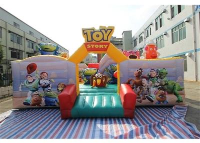 China Ciudad inflable de la diversión de Toy Story del personaje de dibujos animados para los niños en parque de atracciones en venta