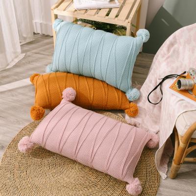 China Striped Knitted Anti-Static Sofa Pom Pom Cushion Cover Chunky Lumbar Solid Color Home Decor Tile Blanket for sale