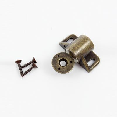 China Traditional Concealed Type One Antique Magnetic Hook Bounce Door Bounce Door Damper vt-05.067 for sale