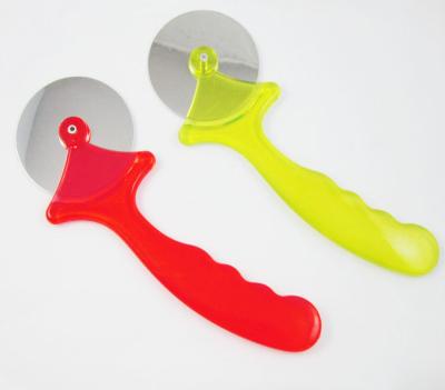 China Wholesale Popular Plastic Handle Pizza Cutter Viable for sale