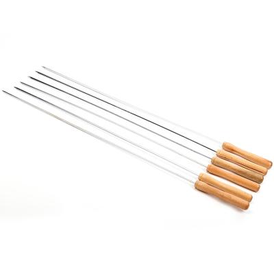 China Easily Cleaned Camping Outdoor Wooden BBQ Grill Picnic Kebab Kebab Stainless Steel Handle Roast Stick Hot Dog 6pcs Set BBQ Skewers for sale