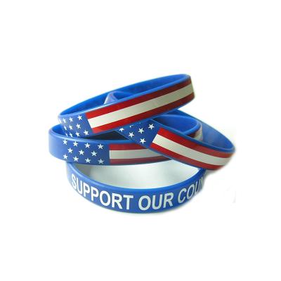 Cina Thailand FASHIONABLE Custom Made Wrist Band Silicone Printing Bracelet in vendita