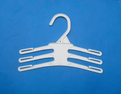 China New Classic / Postmodern Daily Life Three Layers Hanger Children Clothes Hanger for sale