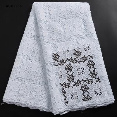 China 2021 viable wholesale new arrival water soluble lace for african velvet milk silk sewing fabric 2356 latest high quality rope lace for sale