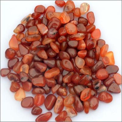 Chine Agate rouge cristallin naturel poli Carnélien pierres de gravier pour le Feng Shui à vendre