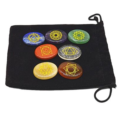 Chine 7 séries de pierres de chakra Reiki Cristaux de pierres de chakra pour le soutien de guérison Taille personnalisée OEM à vendre