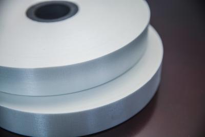 China Eenzijdige synthetische mica-tape rol hoog dielectricum voor elektrische isolatie Te koop