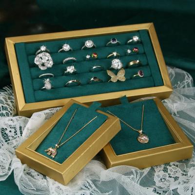 China Green New Jewelry Shop Display Disc Jewelry Ring Frame Display Props Anti-corrosion Bamboo Wood Jewelry Ring Tray for sale